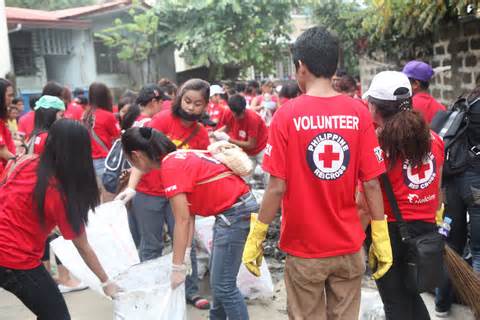 redcross volunteer