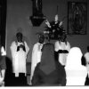 Các nữ tu đến dự lễ theo lệnh của Đức Cha